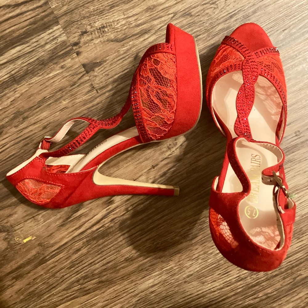 Women’s Heeled Sandals Pump